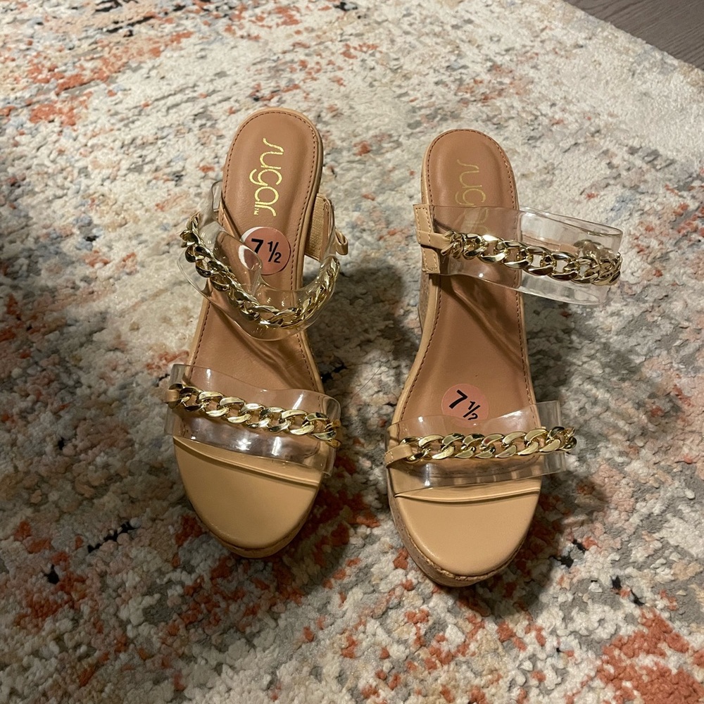 Clear wedges with gold detail